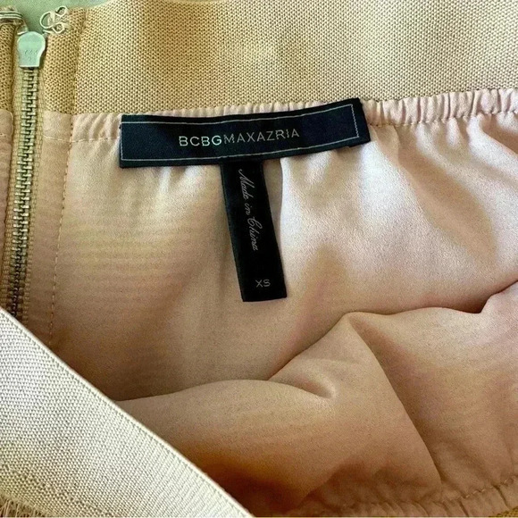 BCBGMAXAZRIA WOMEN MODIE CROCHET
FRINGE SKIRT SIZE XS - Picture 3 of 5